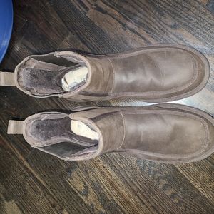 UGG short brown leather boots